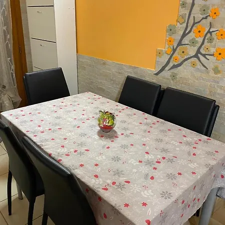 Cozy Semesterbostad Pertegada